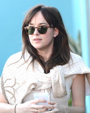 Dakota-Johnson_010615-170b.jpg