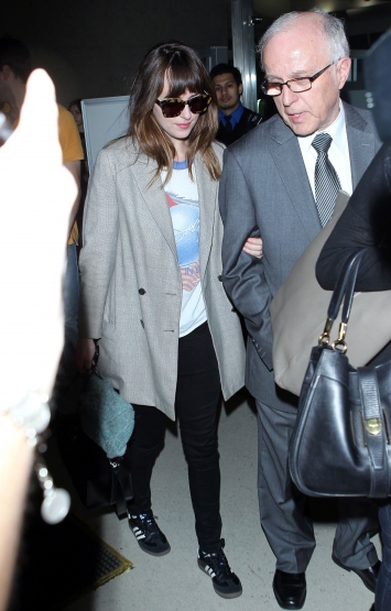 dakotajohnson_287329.jpg