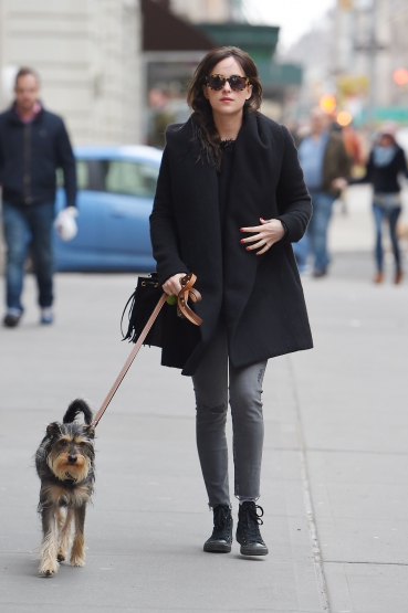 dakotajohnson_28329.jpg