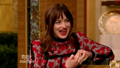 dakotajohnson0120.jpg