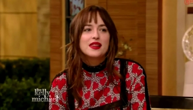 dakotajohnson0212.jpg